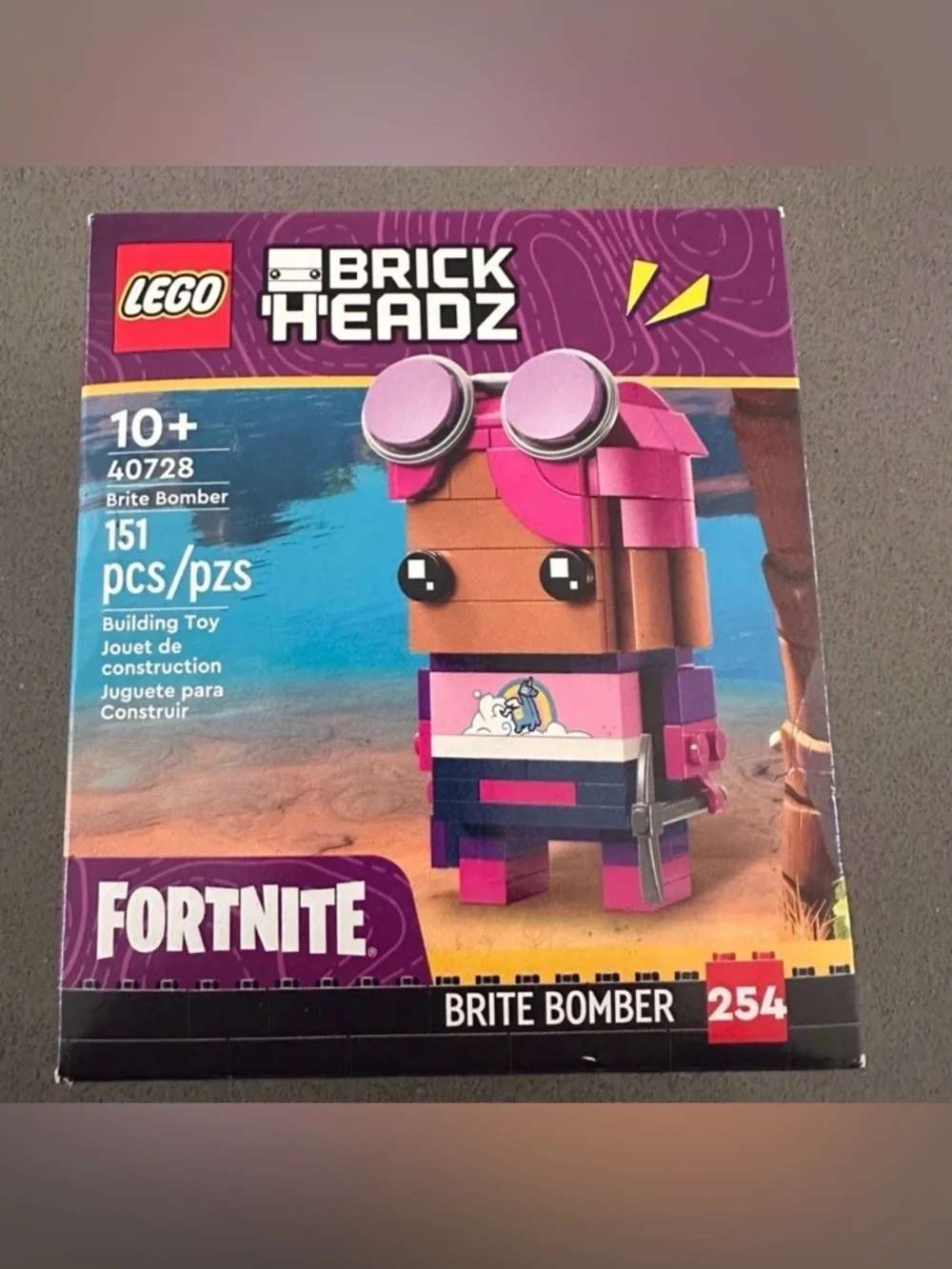 LEGO BrickHeadz 40728 Brite Bomber – Fortnite – 151 Pieces – Promotional Set